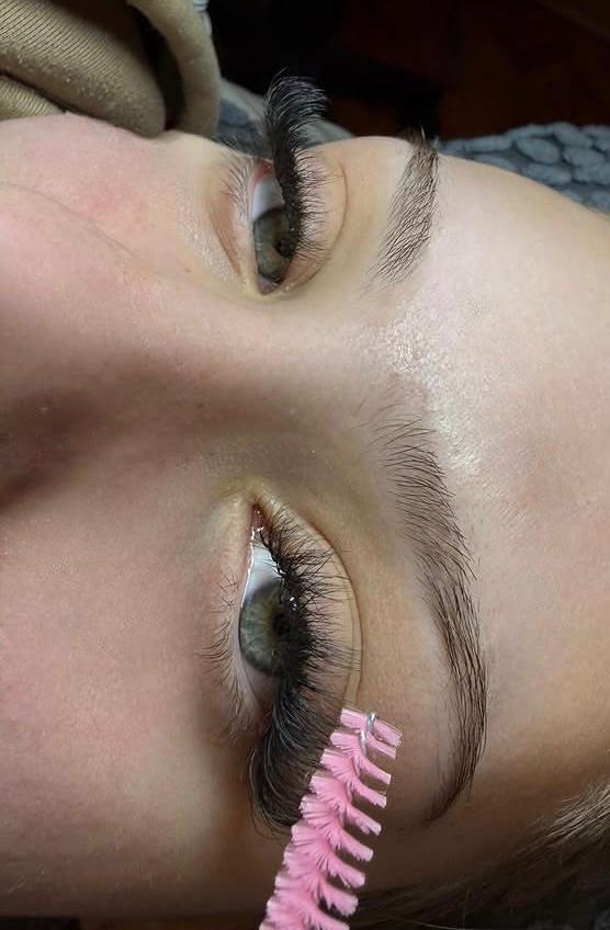 Mega volumen Ruski volumen trepavice Niš — dramatičan efekat